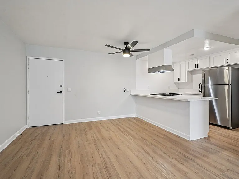 420 Windsor Rd — Photo 33