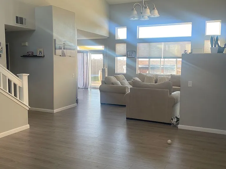 5449 Essex Dr — Photo 16