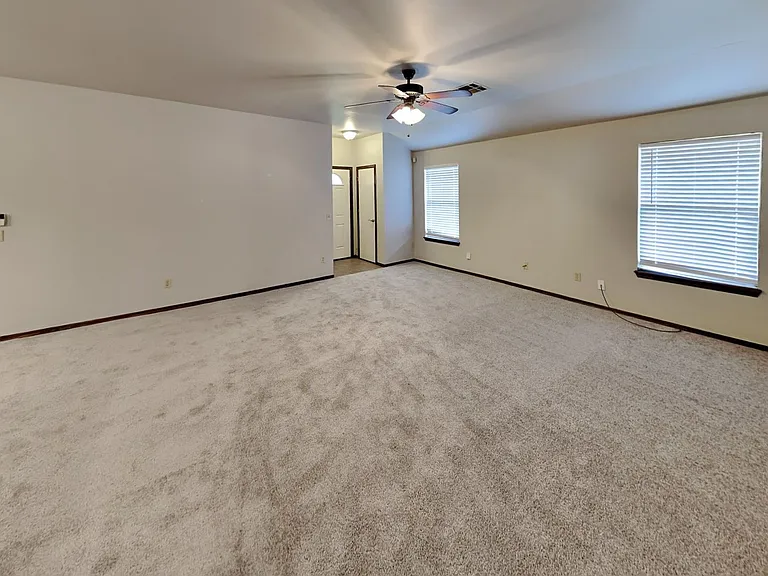 1720 W Palm Pl — Photo 7