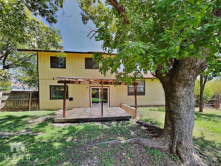 4714 Crested Rock Dr — Photo 38