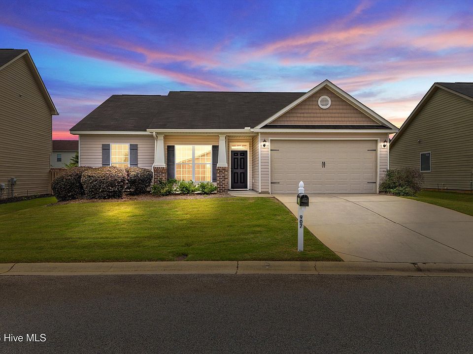 1st image of 907 Westlawn Drive
