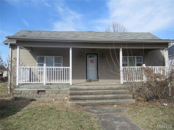 315 S Main St, Sandoval, IL 62882