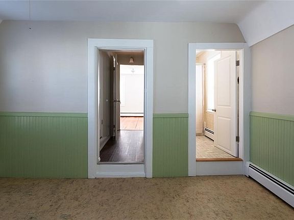 5th image of 185 Carpenter St Floor 2