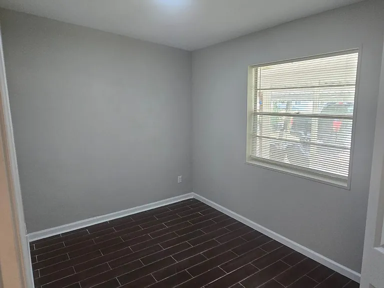 10242 Westmar Rd — Photo 18