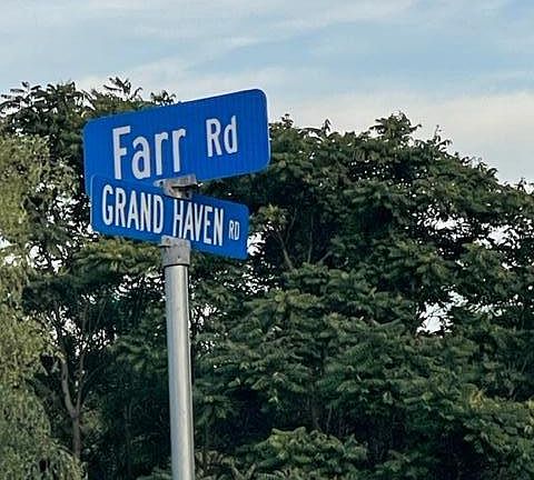 3rd image of 985 E Farr Rd