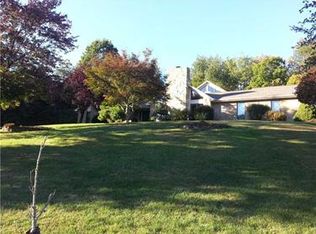 516 McCombs Rd, Venetia, PA 15367
