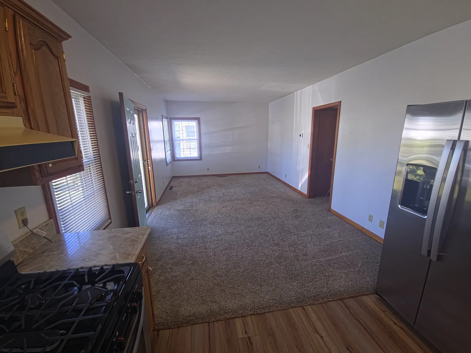 909 N Weinbach Ave — Photo 4