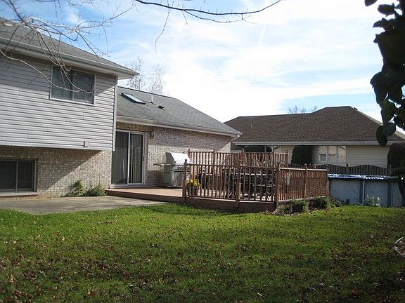 2nd image of 761 Columbia Dr