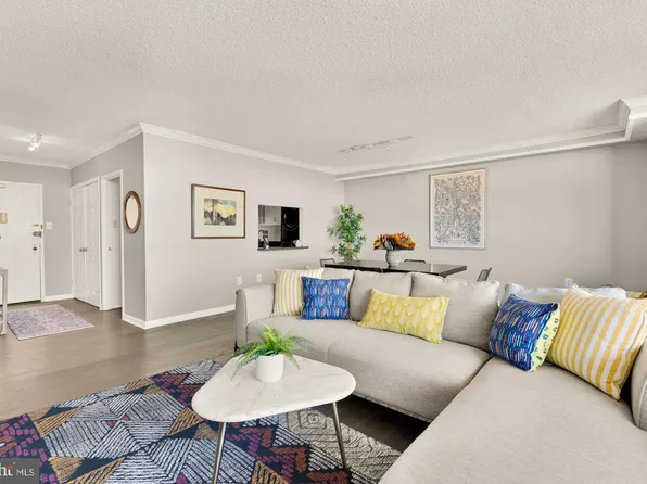 3701 S George Mason Dr Unit 2110N, Falls Church, VA 22041