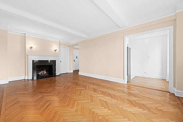 1st image of 210 E 68th St APT 14B