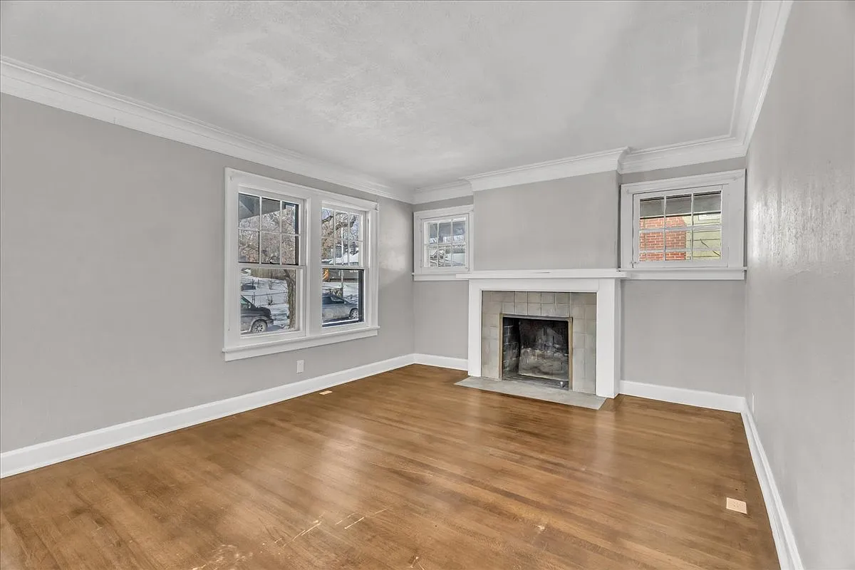 3 bed, 1135 sqft, $1,650 — Photo 2