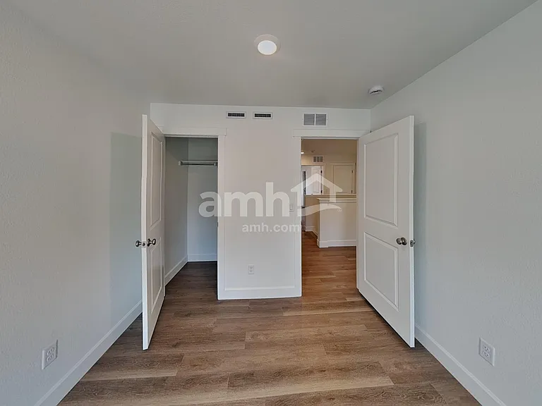 10072 Potomac St — Photo 14