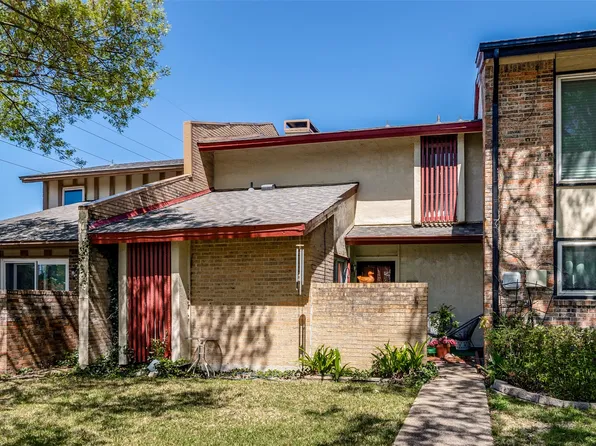 2031 Town Pl, Garland, TX 75041