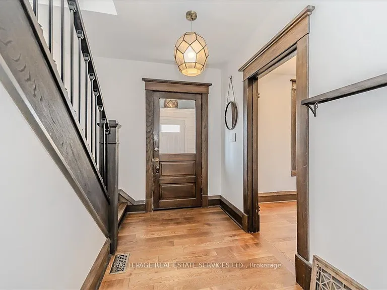 97 Glenmorris St — Photo 6