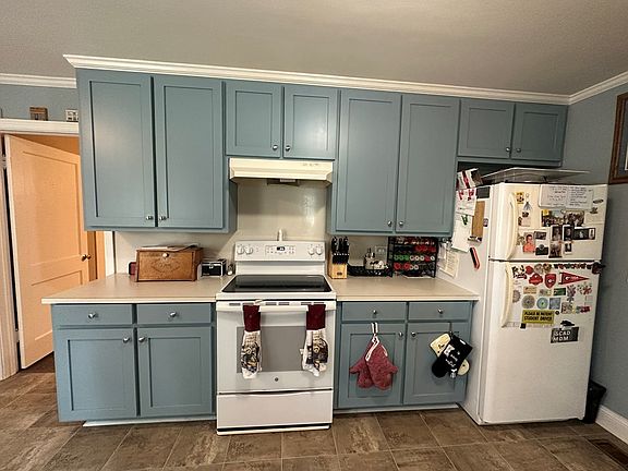2nd image of 529 W Main St