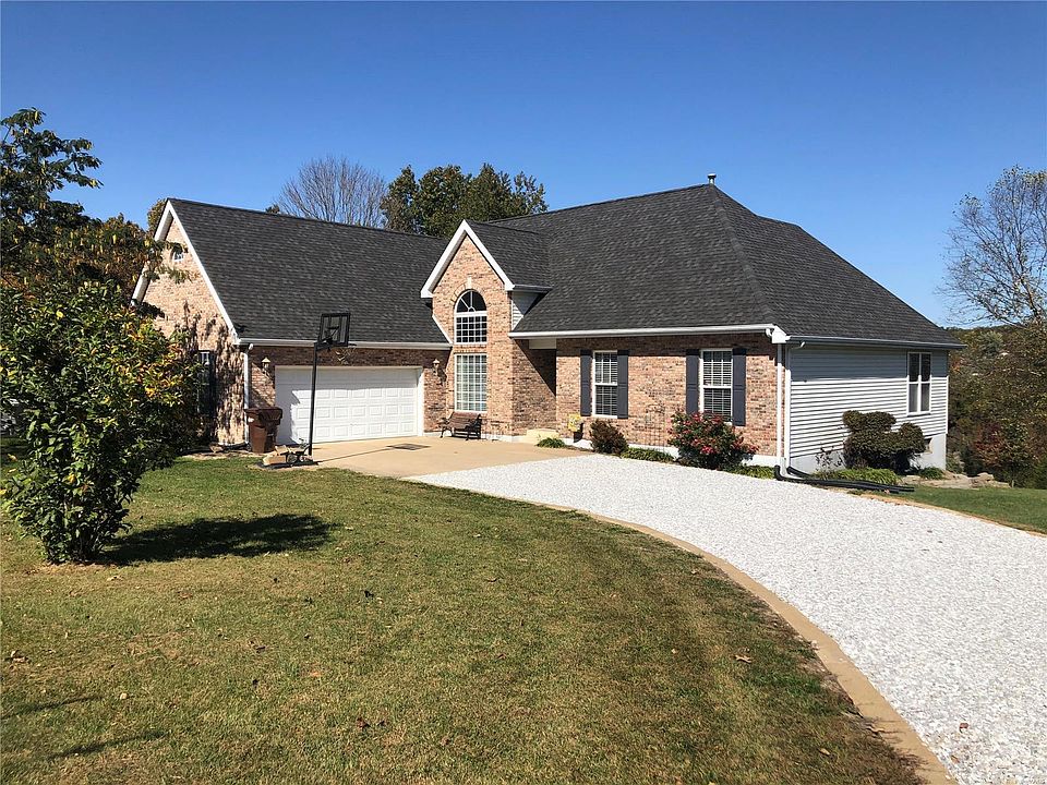 1st image of 141 Orchardview Dr