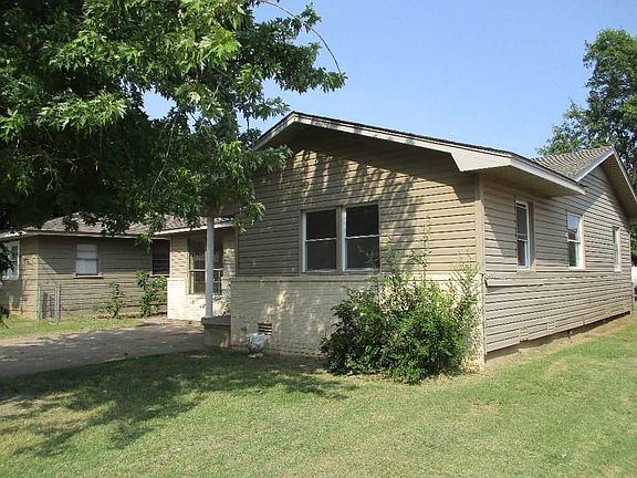 3rd image of 1212 SW 26th St