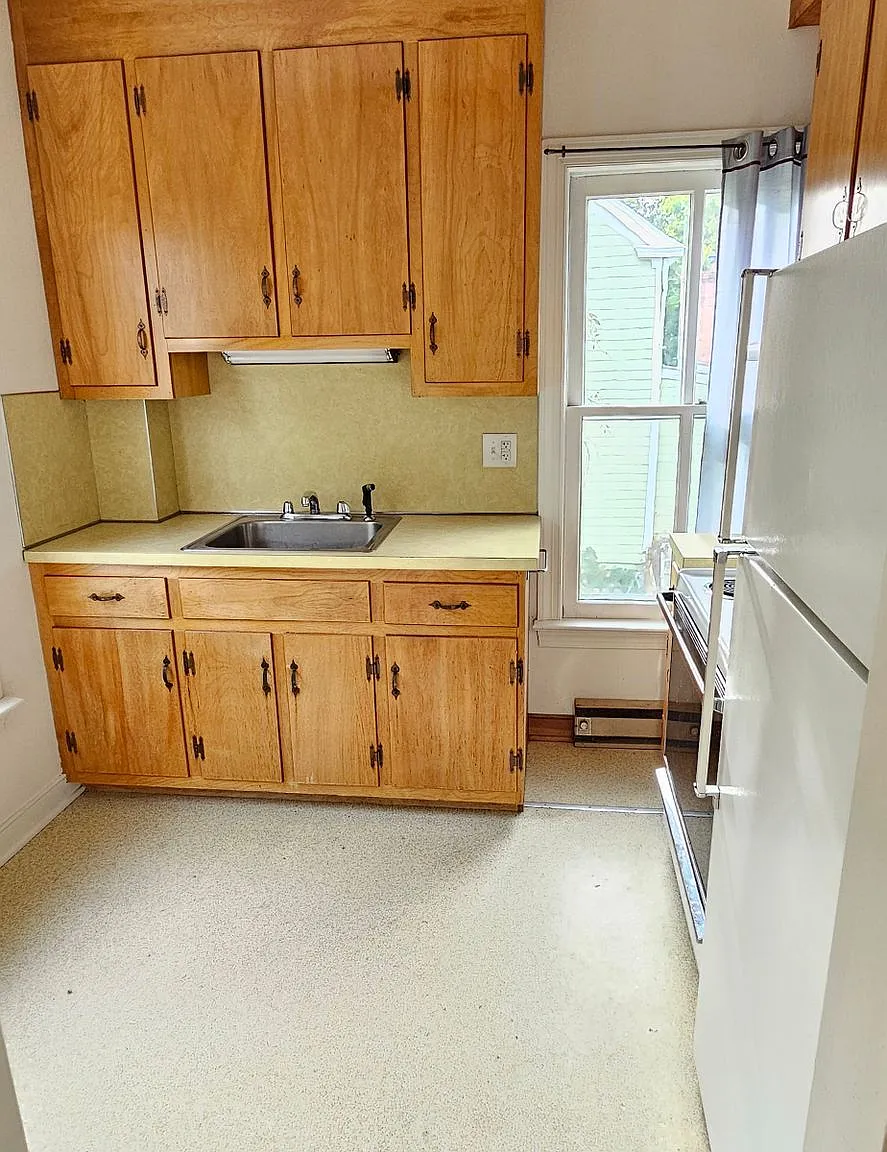 415 Prince Street Tappahannock, Va. 22560 — Photo 4