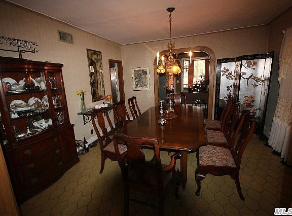 2nd image of 18618 Midland Pkwy