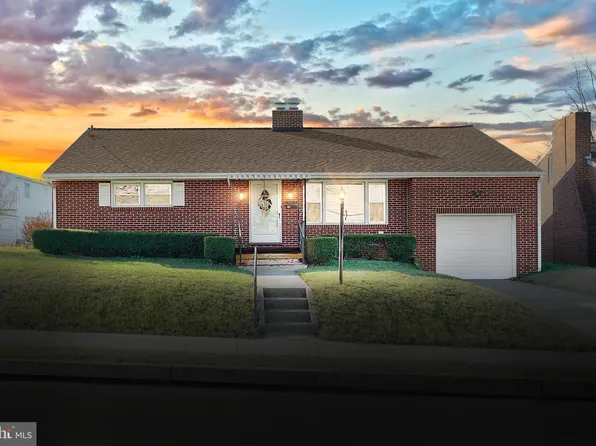 30 Patrick Ave, Littlestown, PA 17340