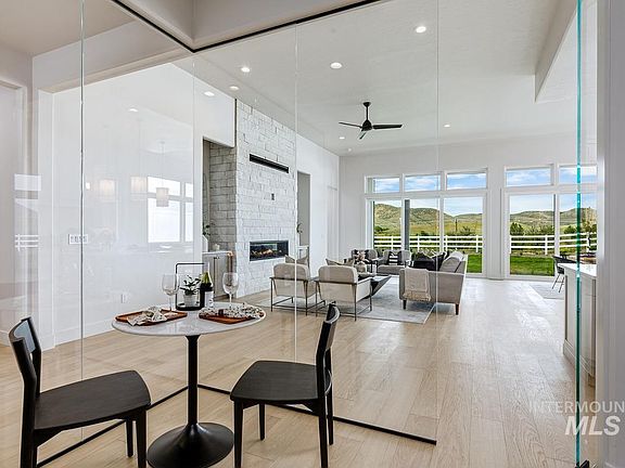 7th image of this home