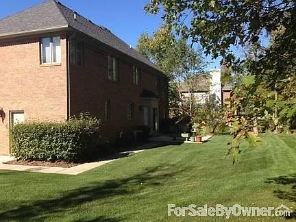 3rd image of 3130 Paramount Ln