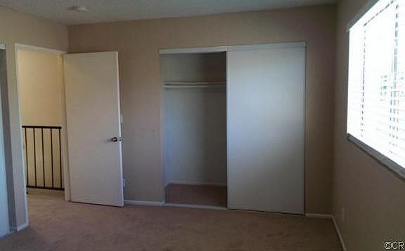 4th image of 832 E 112th St