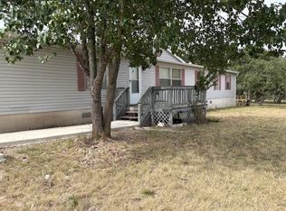 36 Crossing Dr, Harper, TX 78631