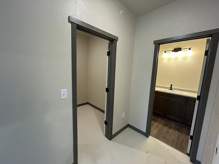 6950 Hickman Rd #300A — Photo 11