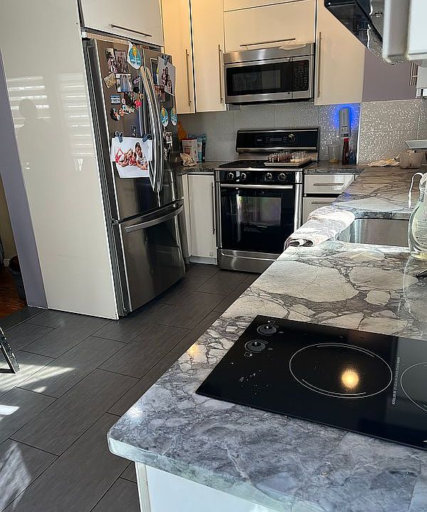 2nd image of 1442 E 15th St