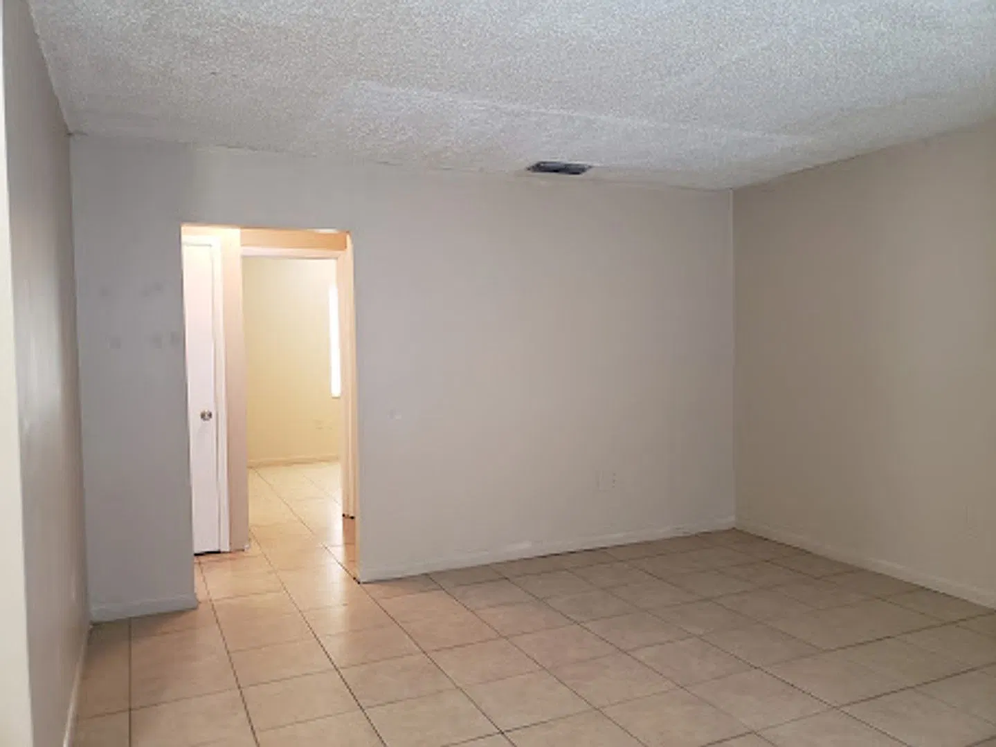 2468 Chestnut Woods Dr — Photo 3