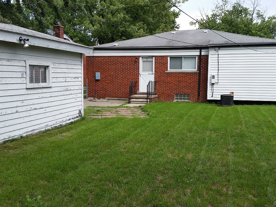 2nd image of 29485 Milton Ave