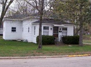 911 S Franklin St, Shawano, WI 54166