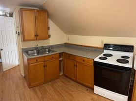 379 Lisbon St, Lisbon, ME