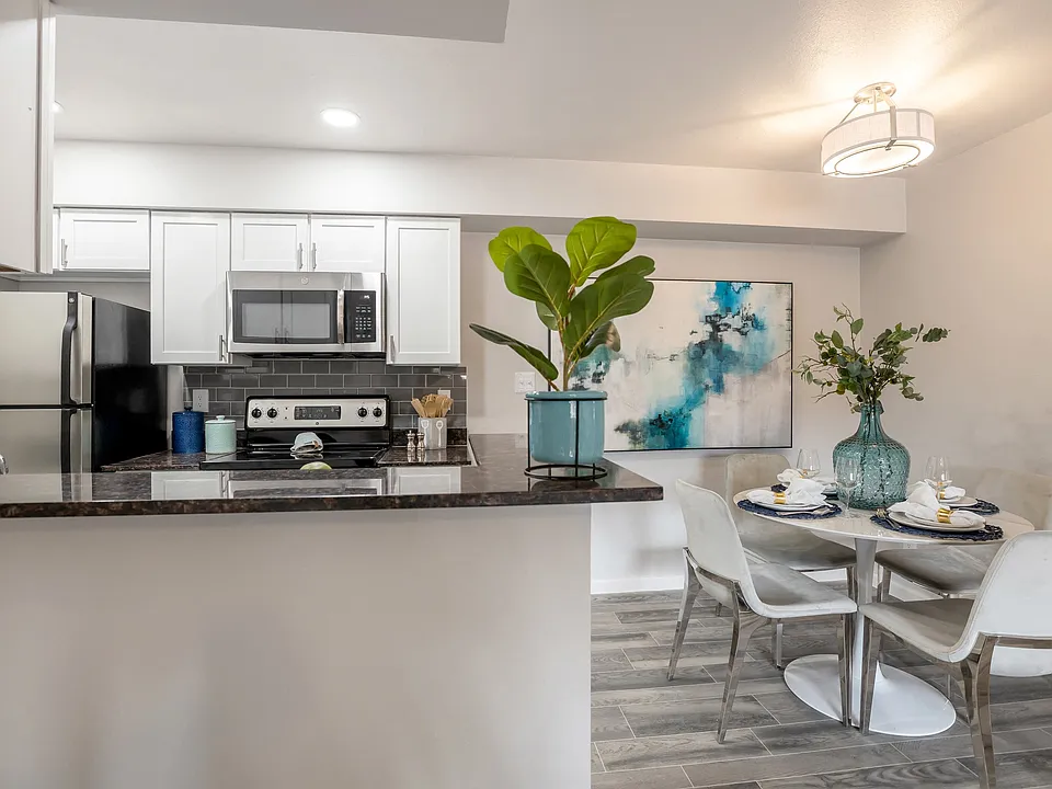 Onnix Apartments