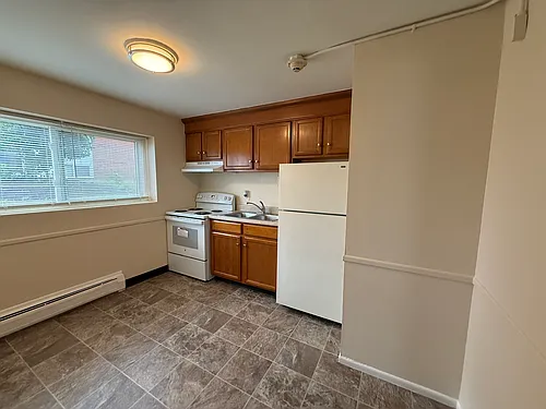 1090 Mineral Spring Ave #3 Photo 1