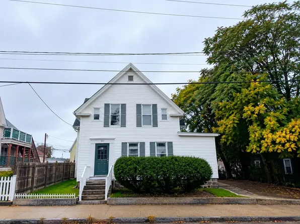 357 Merrimack St APT 4, Manchester, NH 03103