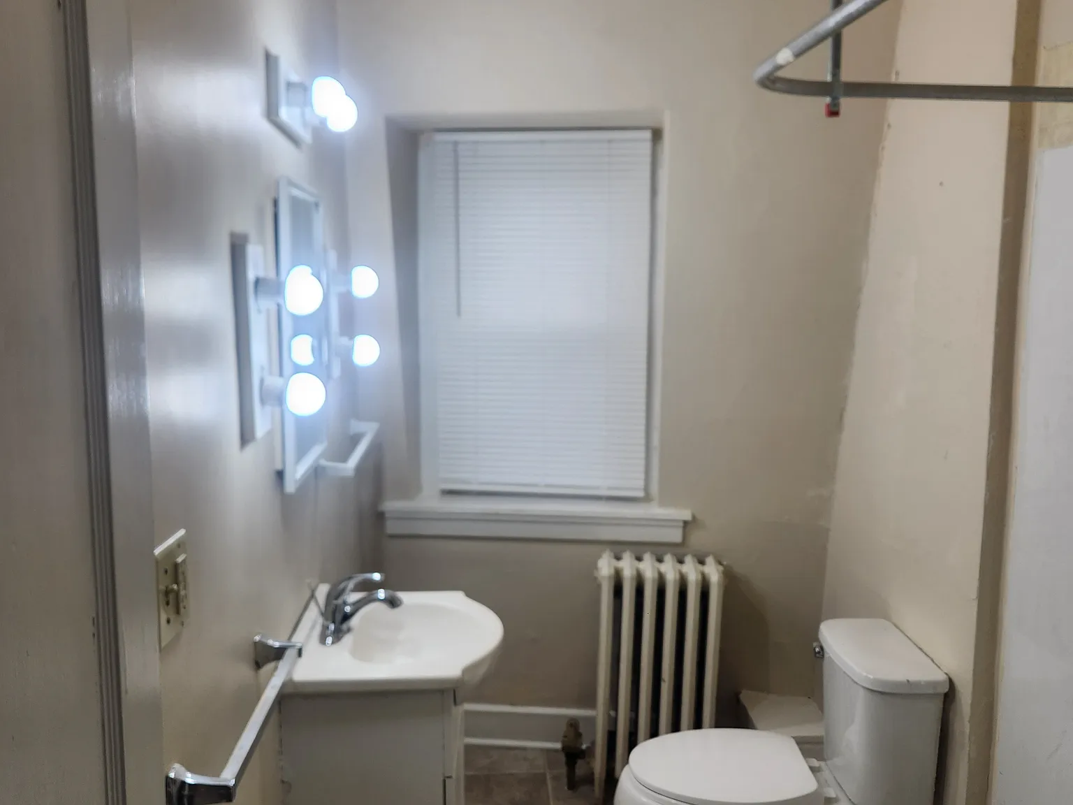 2 bed, $1,325 — Photo 3