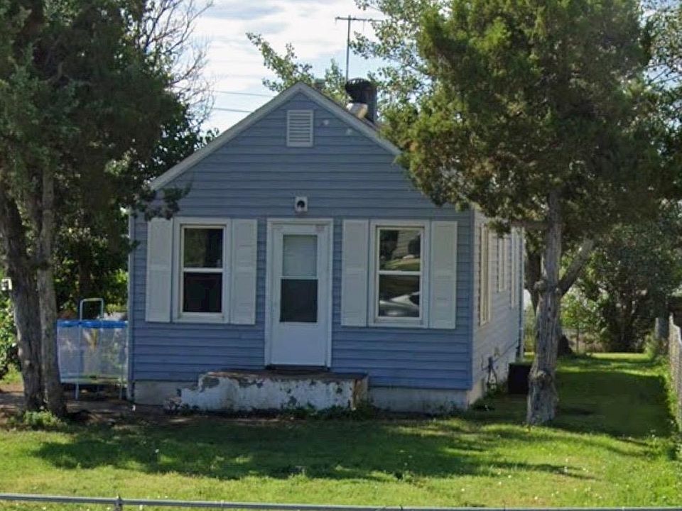 1st image of 525 E Chicago St