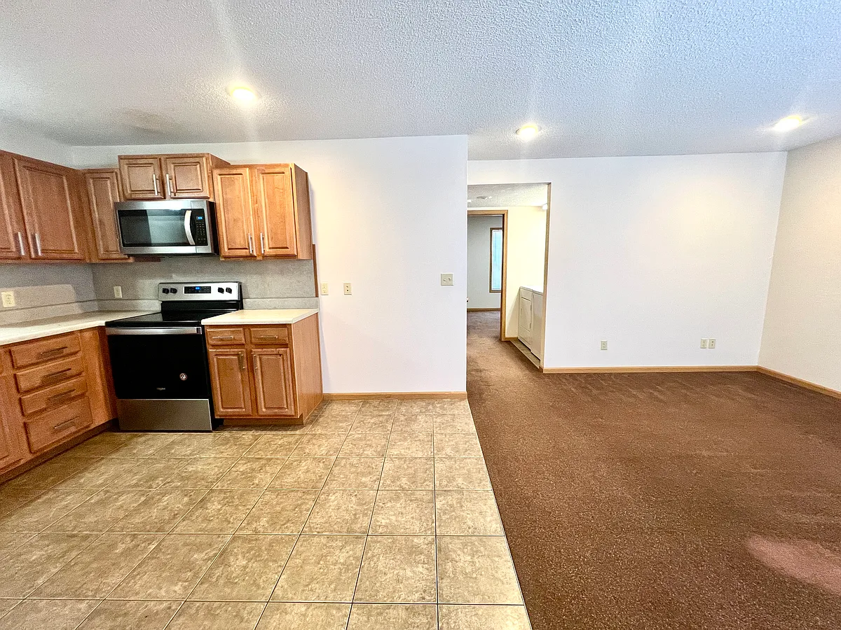 Building Photo - 404 S Main St #A9