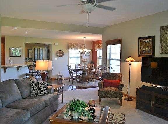 4th image of 102 Eagles Cove Cir