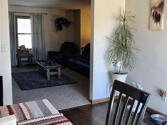 5th image of 103 Mountain View Dr