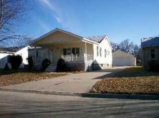 812 E 8th St S, Newton, IA 50208