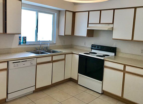 4th image of 1549 Pleasantview Ln