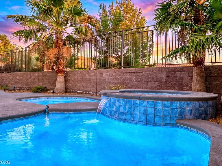 2852 Josephine Dr — Photo 4