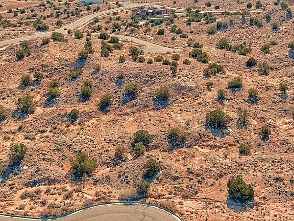 4th image of 2305 Desert Marigold Rd NE