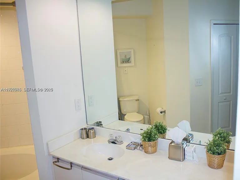 3145 NE 184th St #5306 — Photo 15