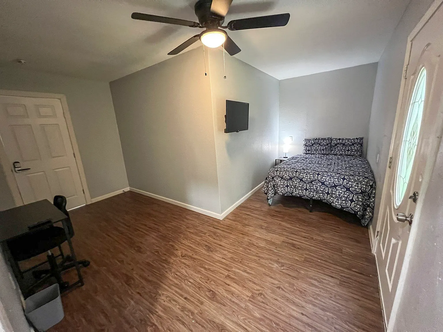 4 bed, 2.0 bath, 1990 sqft, $845 — Photo 2