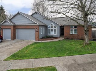 2890 Arrowhead St, Eugene, OR 97404