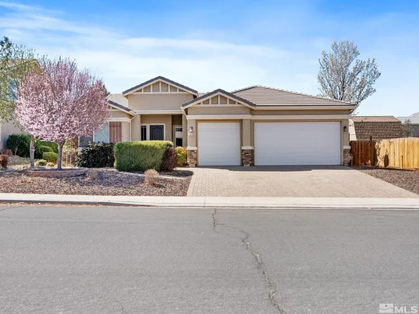1194 Jasmine Ln, Fernley, NV 89408